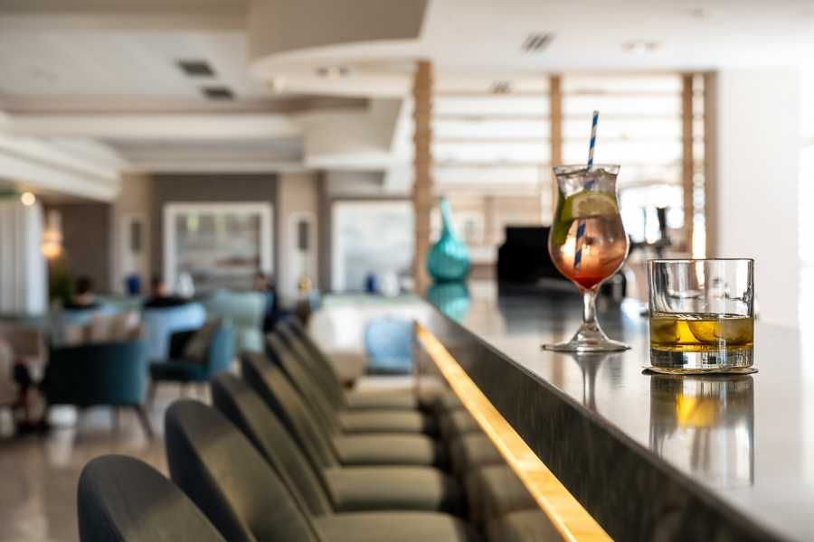 לובי בר | הרודס ים המלח