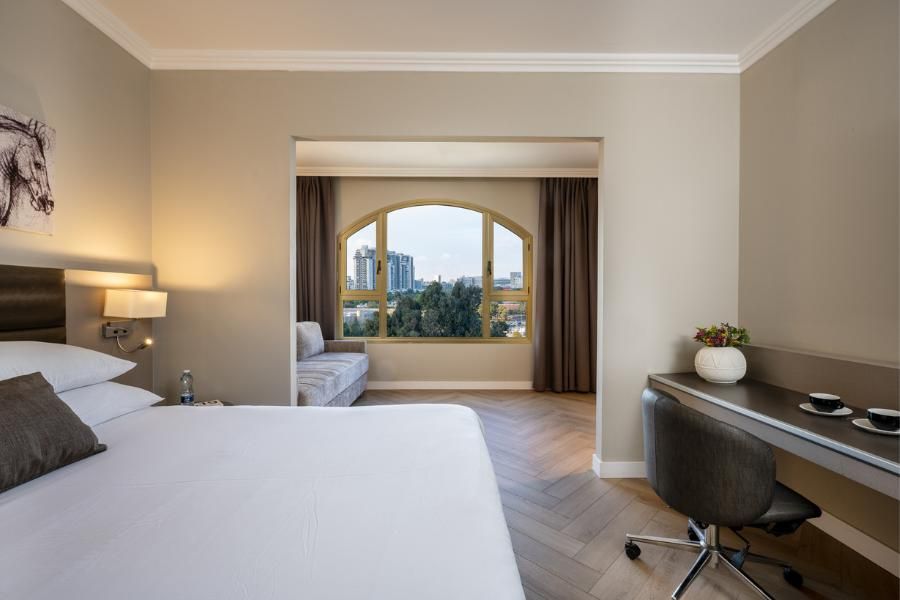 סווייטת ג'וניור דלקס