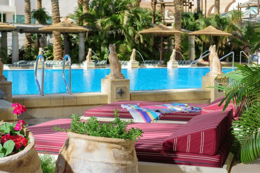 בריכה | הרודס פאלאס