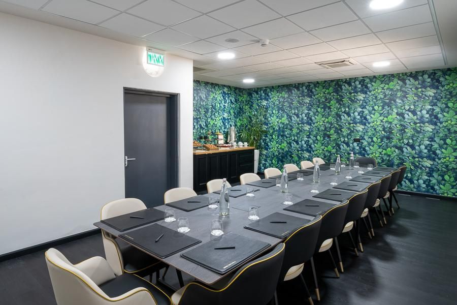 חדר ישיבות זית