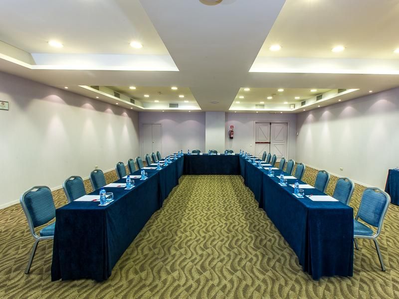 אולם לאנרדו