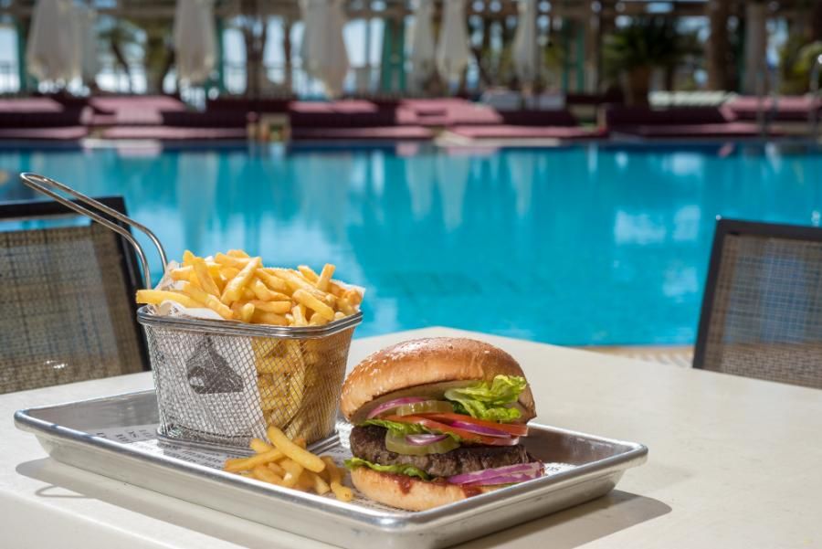 סנייק בר הרודס פאלאס