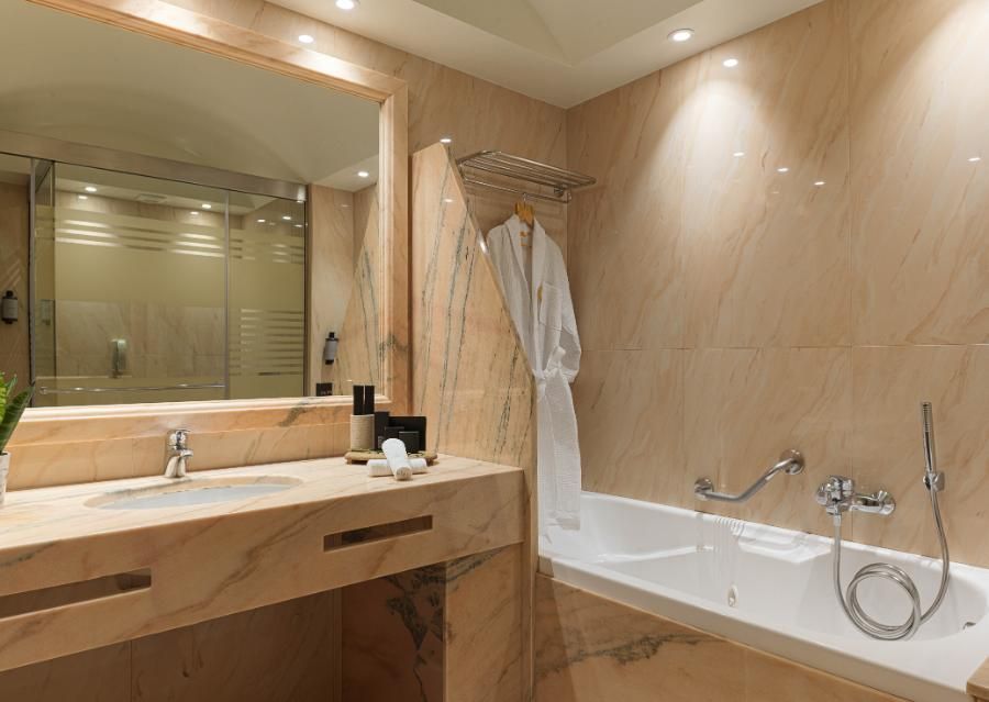 סוויטת ג'וניור עם בריכה פרטית