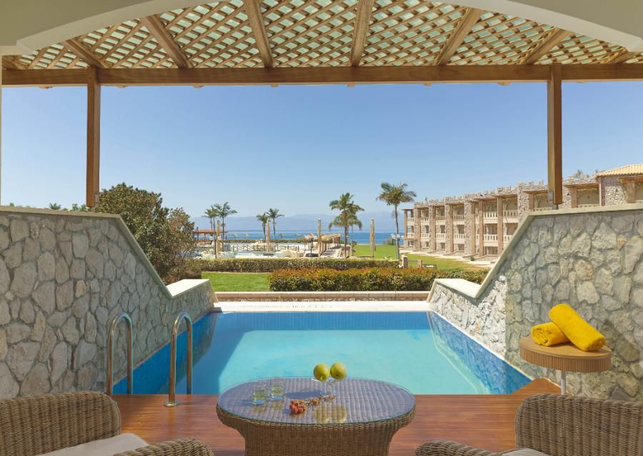 סוויטת ג'וניור עם בריכה פרטית