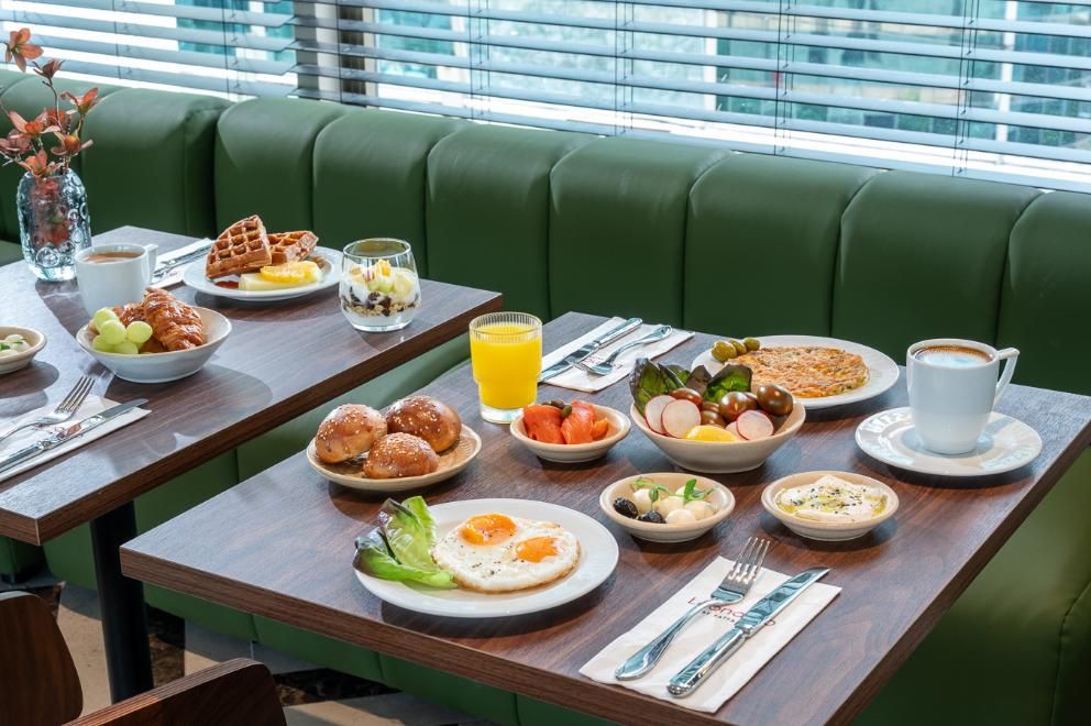 מלון לאונרדו פלאזה סיטי טאוור | מסעדת המלון