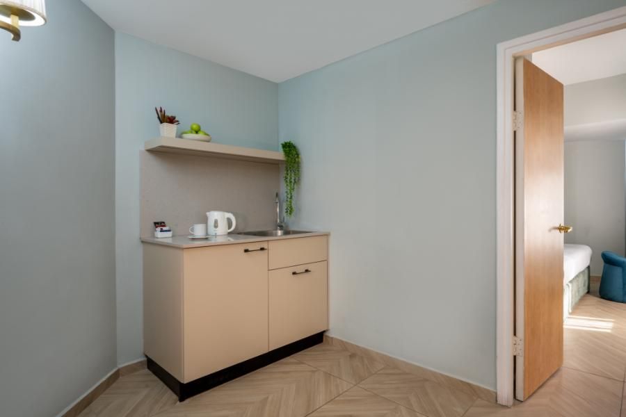 חדר דלקס משפחתי צופה לים