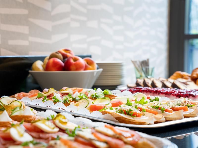 כיבוד חדר ישיבות