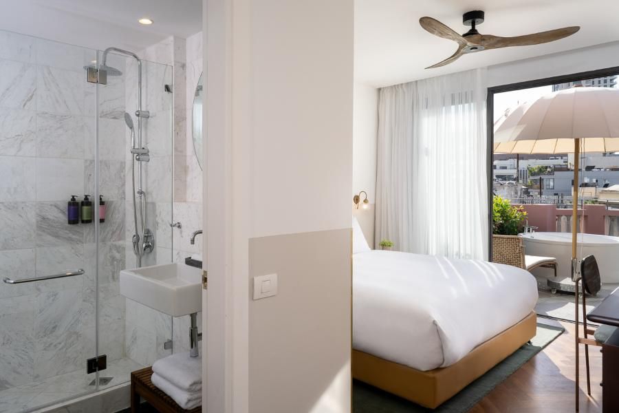 בוטיק גג ג'קוזי