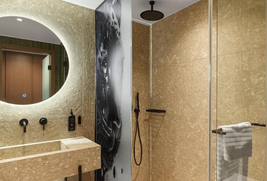 חדר סופריור Down to Earth