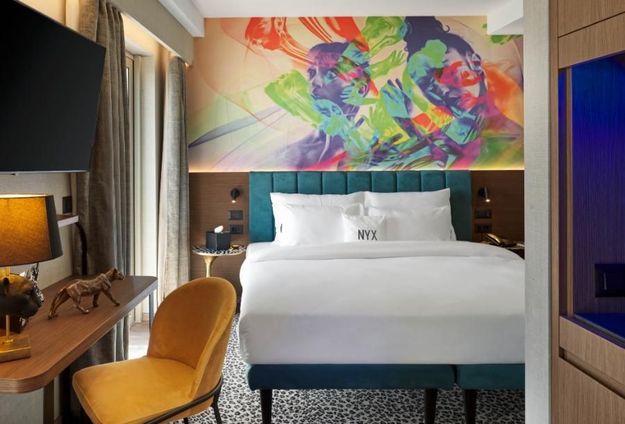 חדר אקזקיוטיב עם גישה לטרקלין העסקים