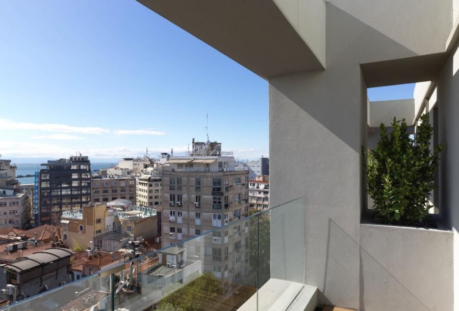 חדר אקזקיוטיב עם גישה לטרקלין העסקים