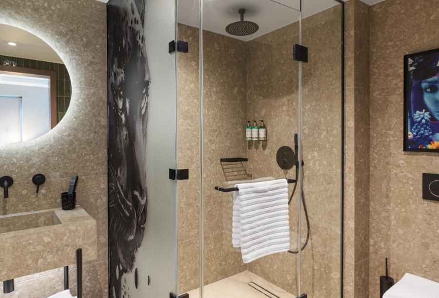 סוויטת פרדייז עם גישה לטרקלין העסקים