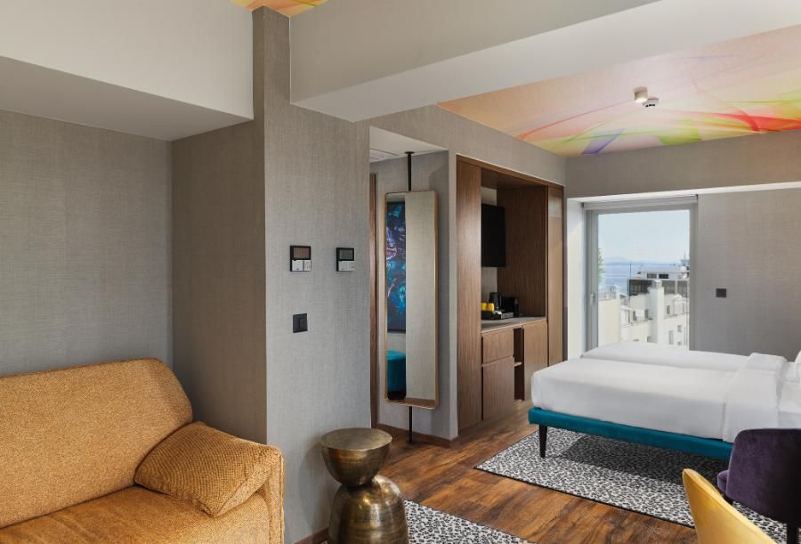 סוויטת NYX עם נוף לים וגישה לטרקלין העסקים