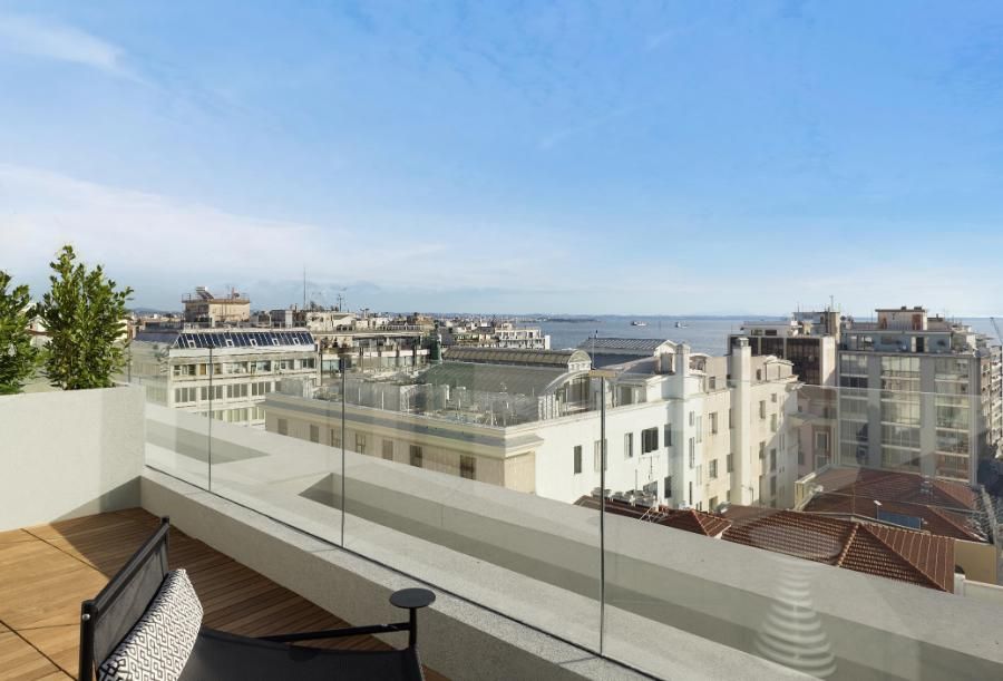 סוויטת NYX עם נוף לים וגישה לטרקלין העסקים