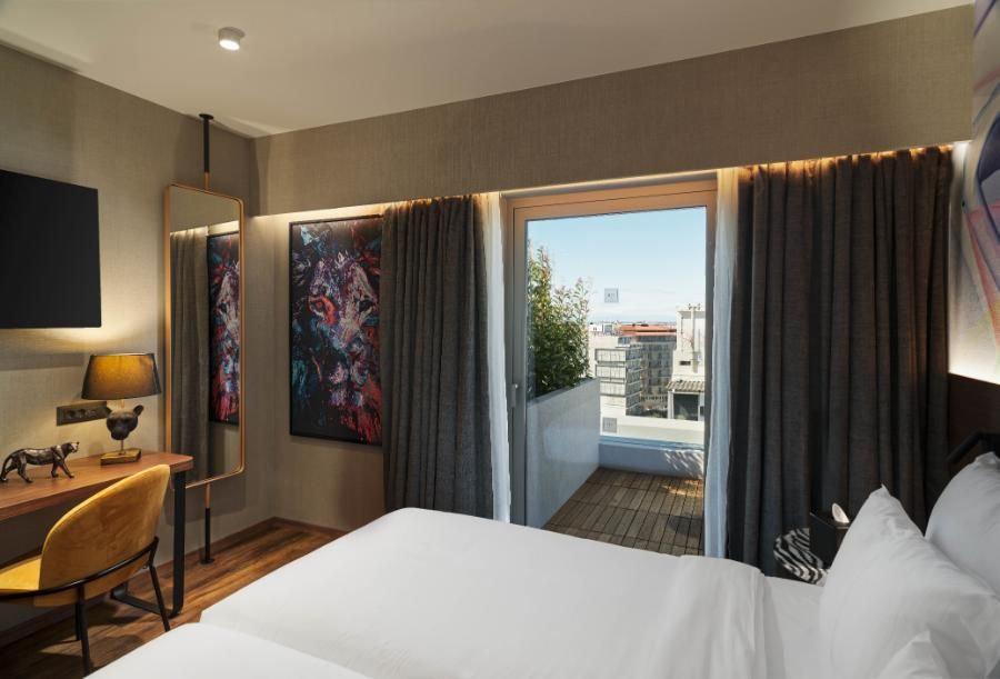 חדר אקזקיוטיב עם גישה לטרקלין העסקים