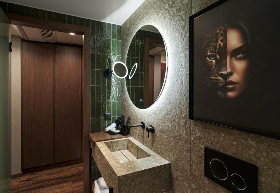 חדר אקזקיוטיב עם גישה לטרקלין העסקים