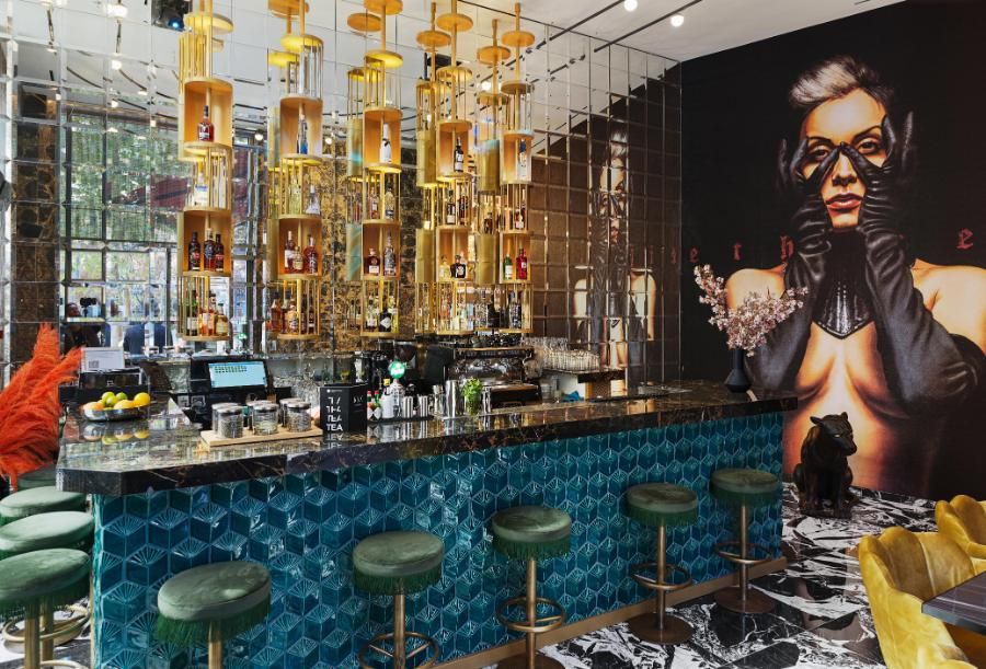 בר וטרקלין Clash