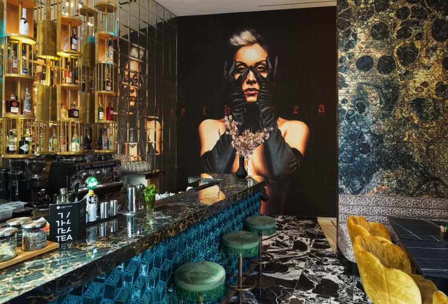 בר וטרקלין Clash