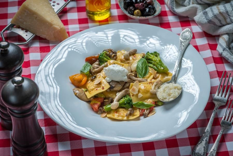 רביולי  עם ירקות, פטריות וריקוטה