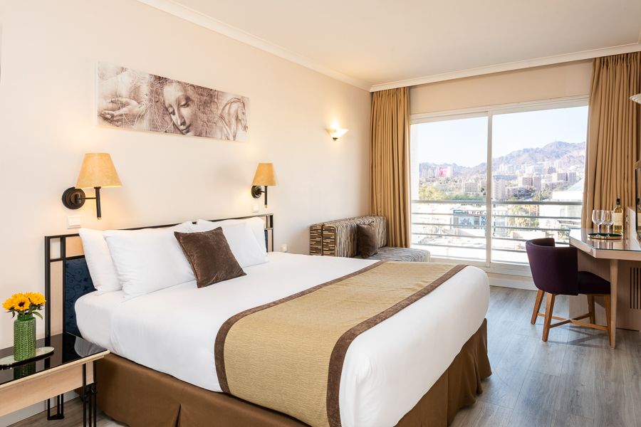 חדר קומפורט פונה לעיר ללא מרפסת