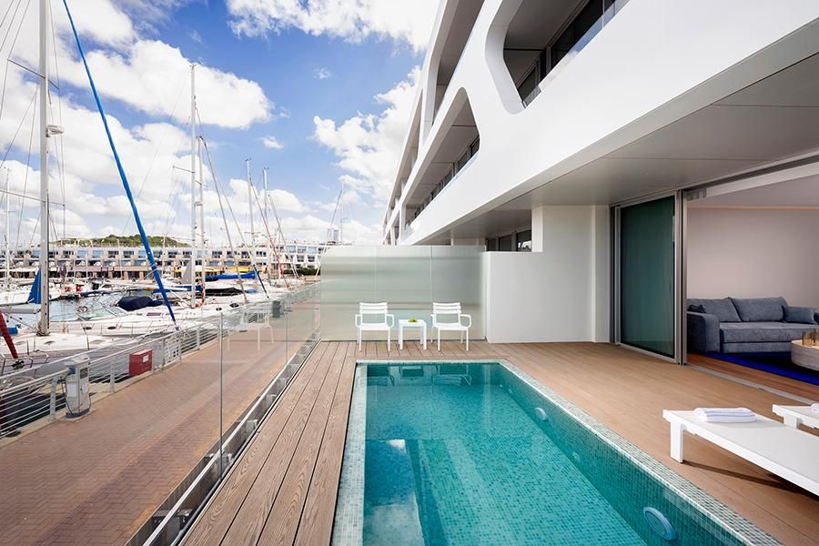 סוויטה עם בריכה פרטית