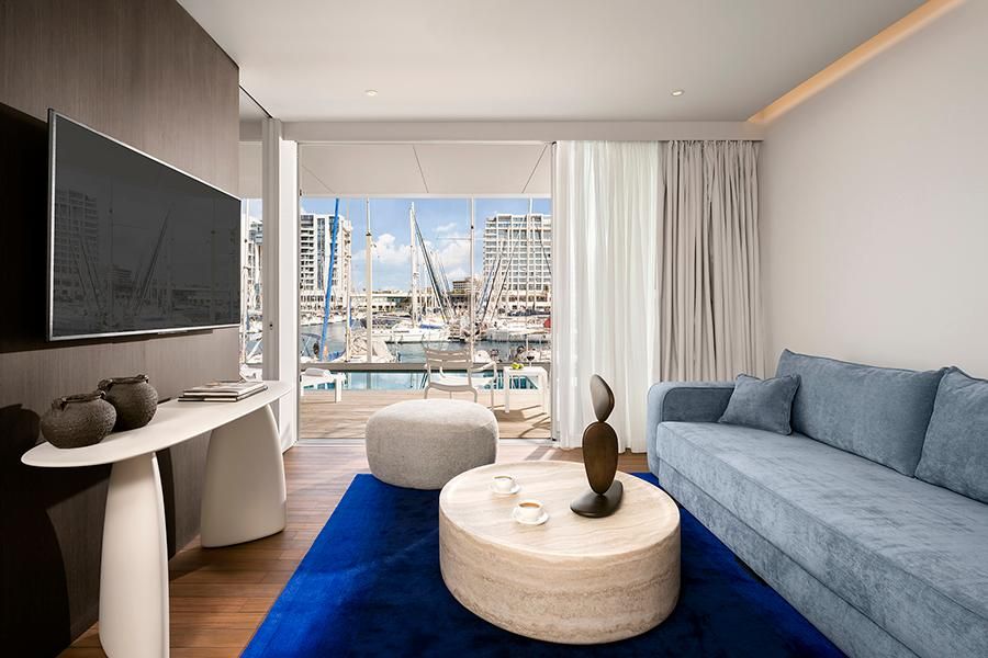 סוויטה עם בריכה פרטית