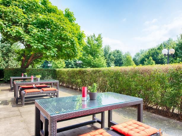 מרפסת המלון