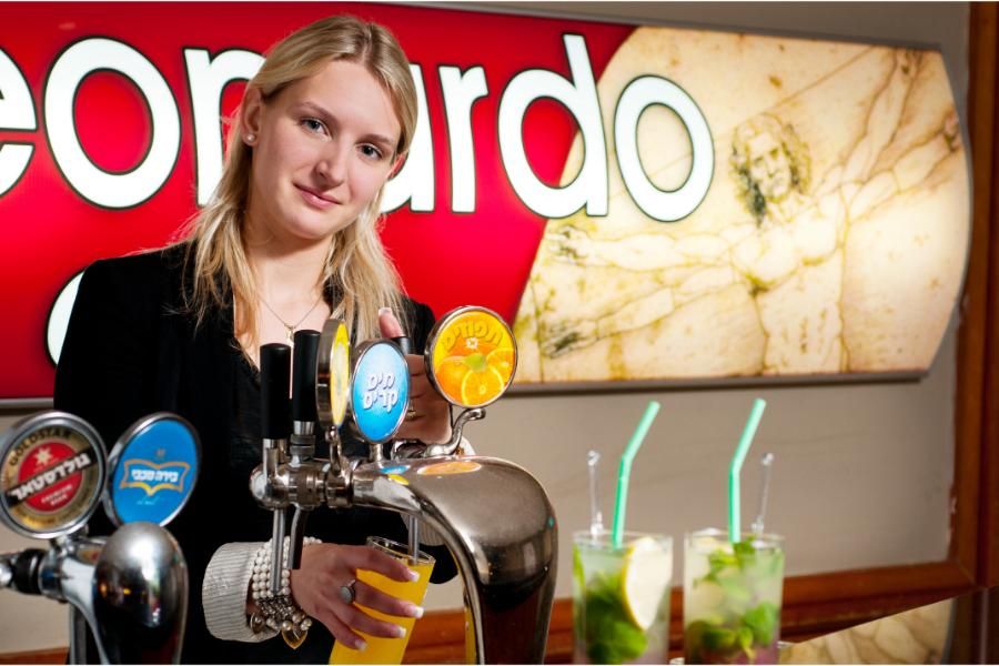 משקאות מפנקים לאורחי המלון