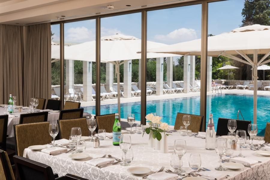 אולם ימין משה