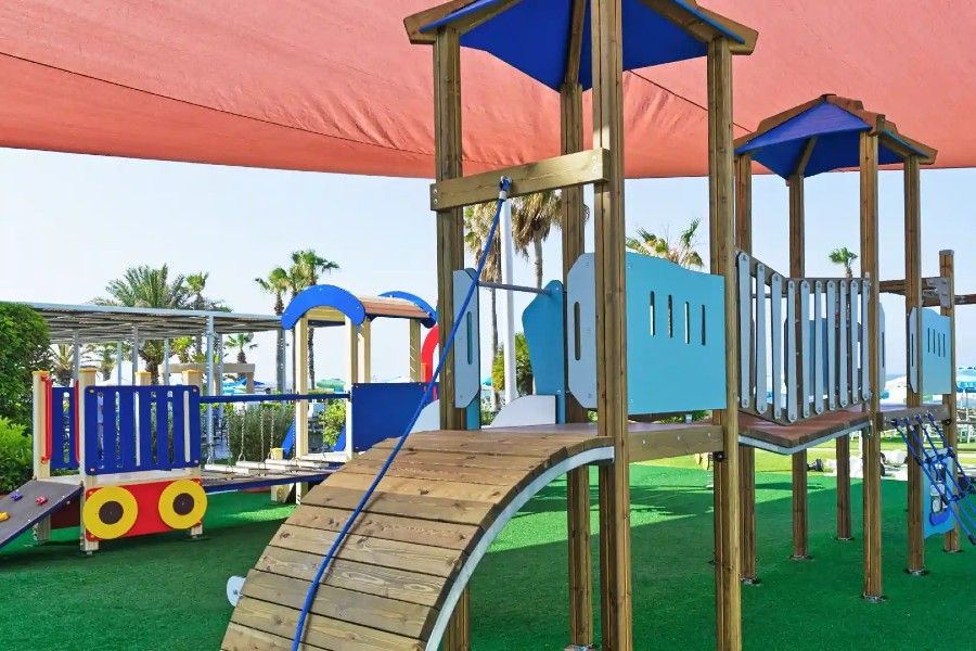 מגרש משחקים